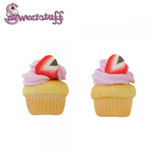 Aardbeien cupcake oorstekers