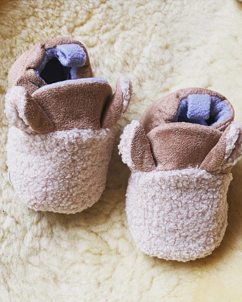 beige teddy slofjes baby met naam