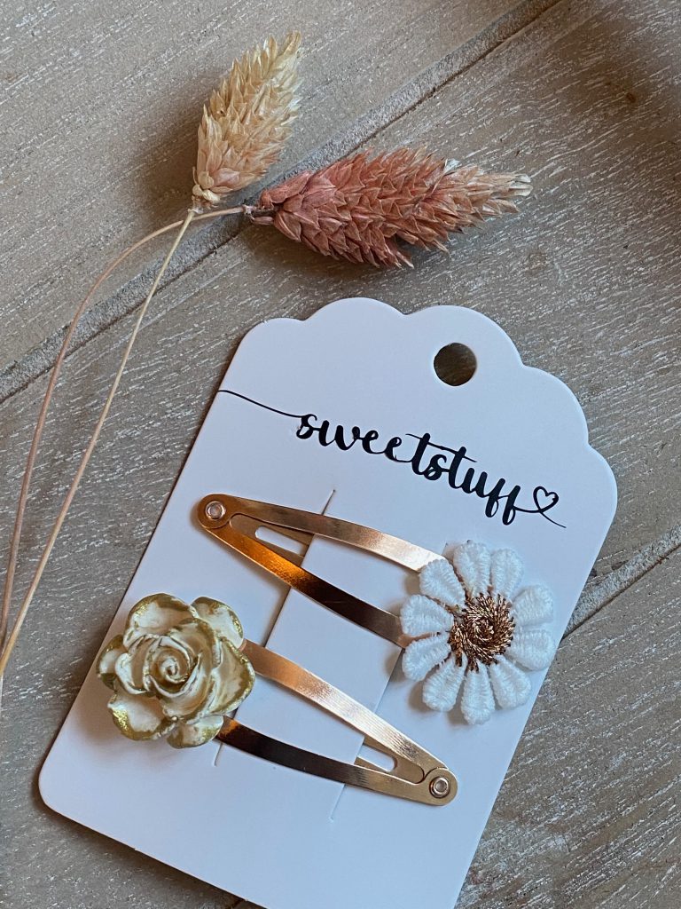 setje van 2 klik klak haarspeldjes met bloemetjes