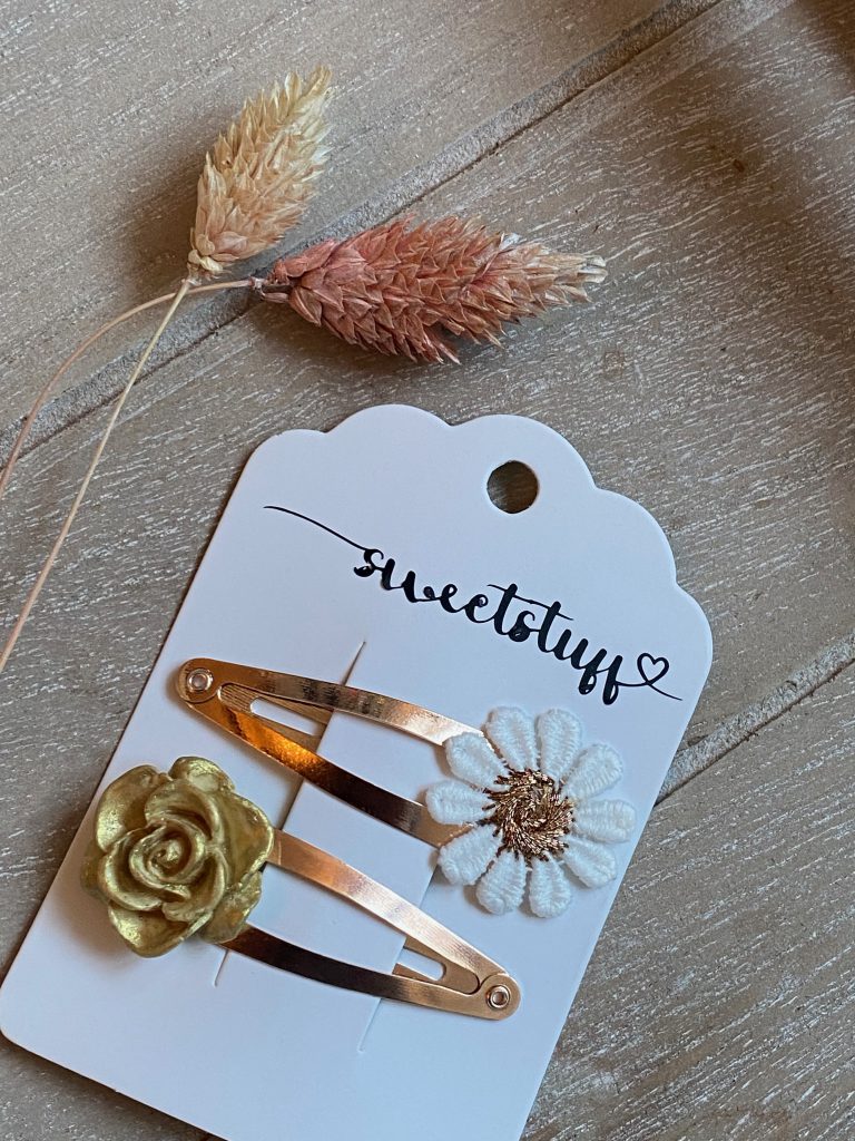 setje van twee bloemen haarspeldjes